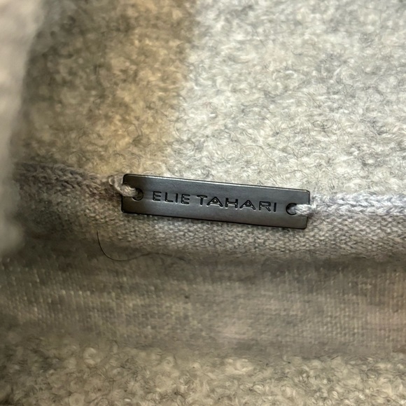 Elie Tahari Extra Fine Merino Wool Cowl Neck Sweater Sz Large - Picture 2 of 8